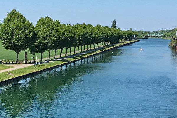 Das Foto zeigt den Dortmunder Ems Kanal