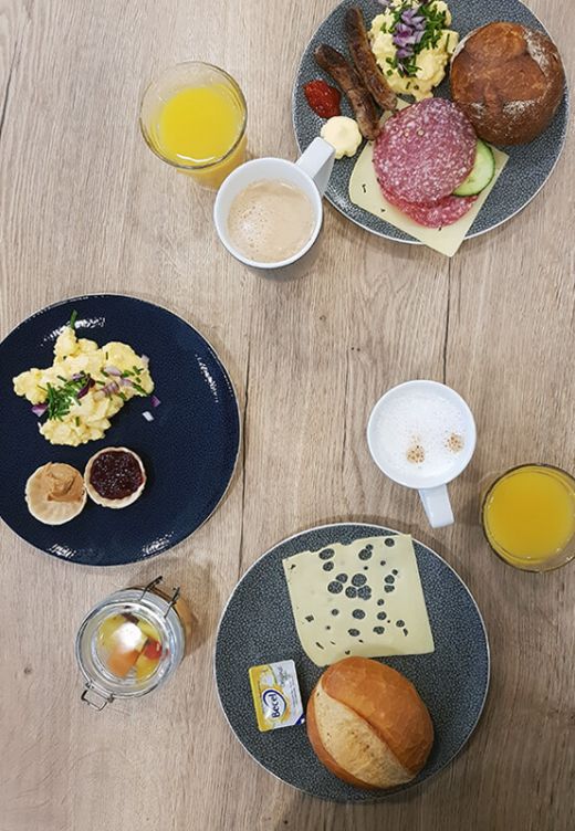 Das Foto zeigt das Frühstück im niu Cobbles in Essen