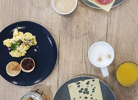 Das Foto zeigt das Frühstück im niu Cobbles in Essen