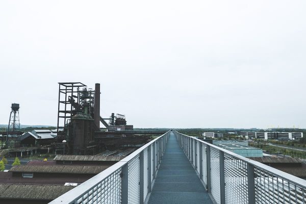 Das Foto zeigt den Skywalk Phoenix West in Dortmund