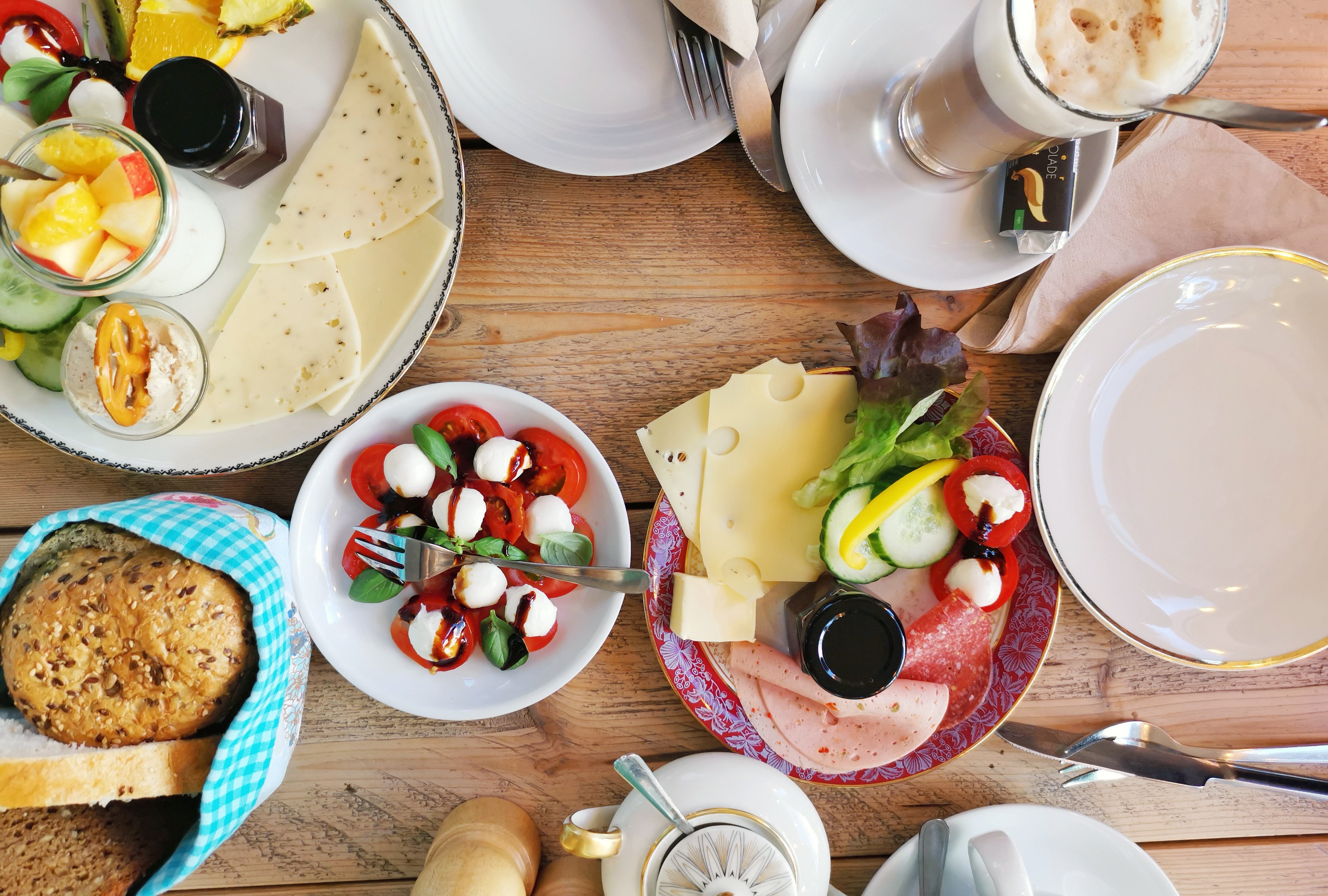 frühstücken im ruhrgebiet- cafe kram frühsück von oben - Mein Ruhrgebiet