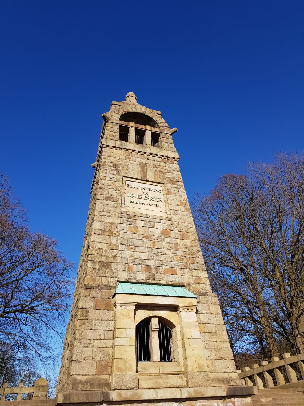 Das Bild zeigt das Bergerdenkmal in Witten