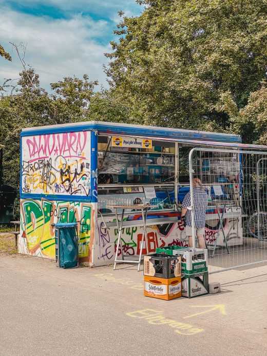 Das Bild zeigt die Erzbahn-Bude