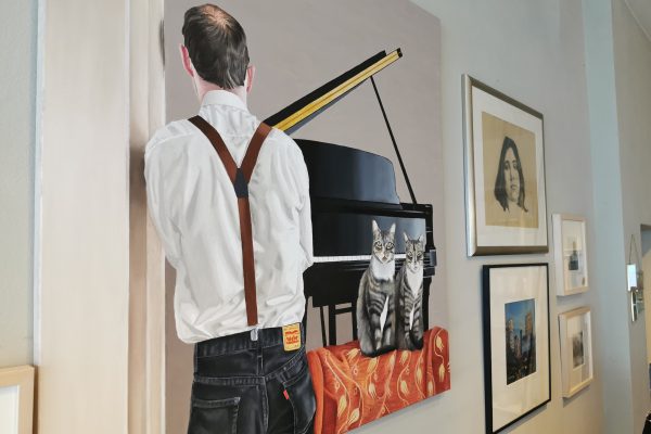 Das Foto zeigt ein Kunstwerk von Osman Bol im Vintage Wohnzimmer in Hamm