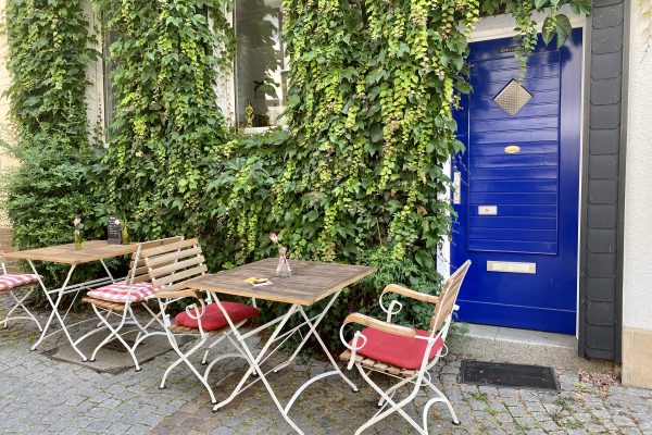 Das Foto zeigt den Außenbereich des Komma Essen in Essen-Werden