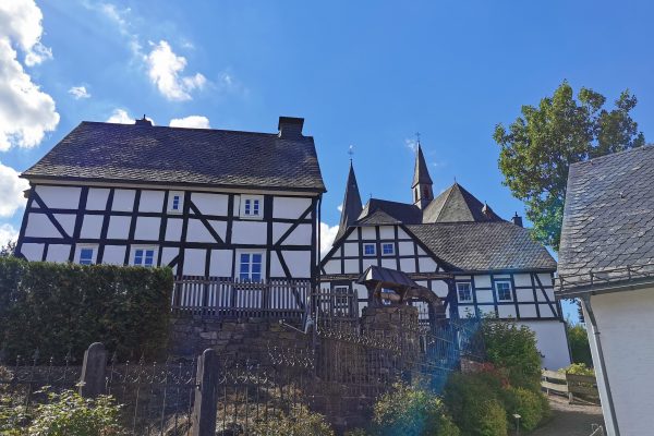 Das Foto zeigt Fachwerkhäuser in Olsberg