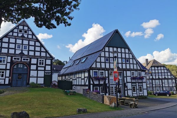 Das Foto zeigt Fachwerkhäuser in Olsberg