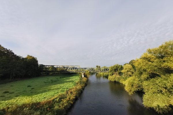 Das Foto zeigt die Ruhr in Fröndenberg