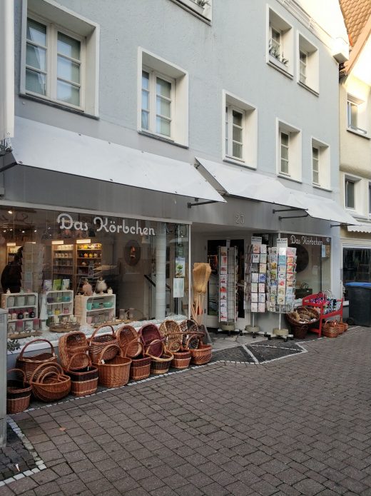 Das Foto zeigt den Laden Körbchen in der Altstadt von Unna