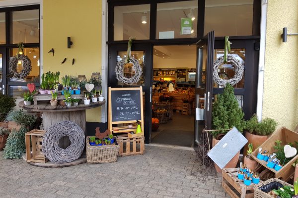 Das Foto zeigt den Hofladen des Dümptener Bauernhofs in Mülheim an der Ruhr