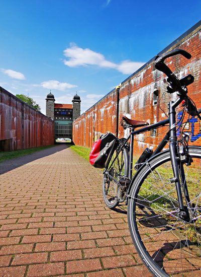 Das Foto zeigt ein Fahrrad am Schiffshebewerk Henrichenburg in Waltrop