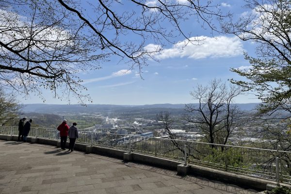 Das Foto zeigt die Aussicht von der Hohensyburg auf das Dortmunder Ruhrtal