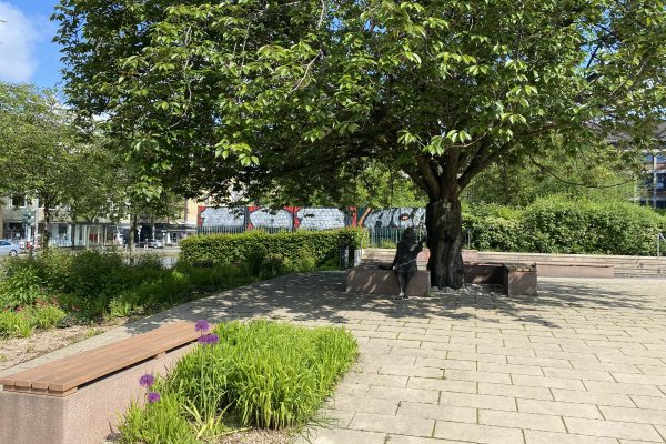 Das Foto zeigt den Tana-Schanzara-Platz im Szeneviertel Bochum Ehrenfeld