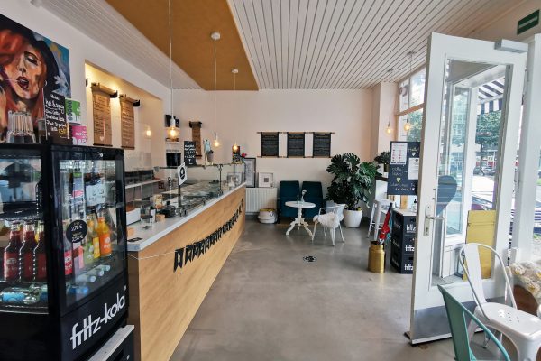 Das Foto zeigt den Cafébereich des herzallerliebst in Dortmund
