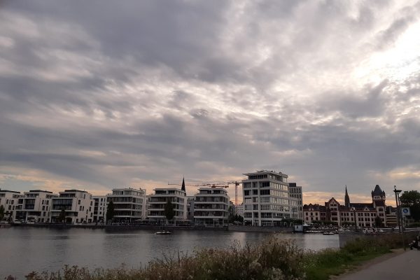 Das Foto zeigt den Phoenix See in Dortmund