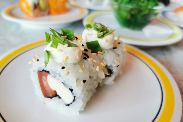 Das Foto zeigt Maki mit Tomate-Mozzarella im Daikychi in Bottrop