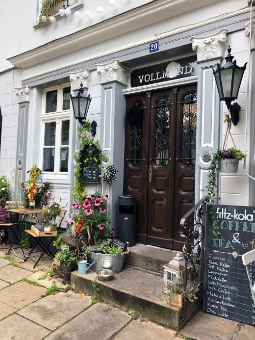 Das Foto zeigt das Café Vollmond in der Altstadt von Hattingen