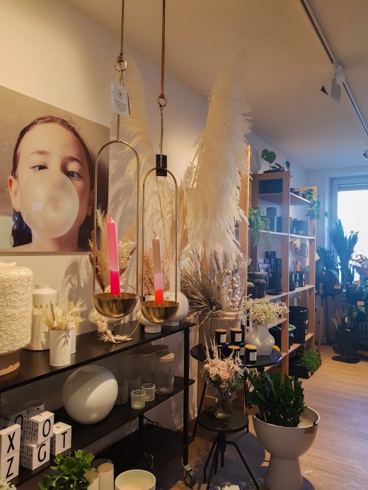 Das Foto zeigt Deko im Bloom Room im Kaiserviertel in Dortmund