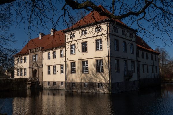 Das Bild zeigt das Schloss Strünkede in Herne