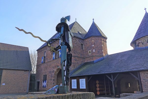 Das Foto zeigt die Burg Vondern in Oberhausen