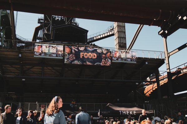 Das Bild zeigt ein Street Food Festival im Landschaftspark