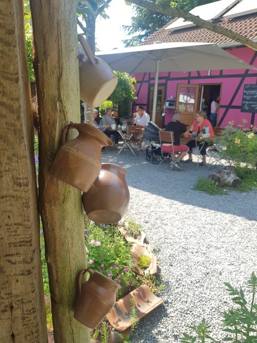 Das Foto zeigt den Hinterhof des Café Kännchen in Gevelsberg