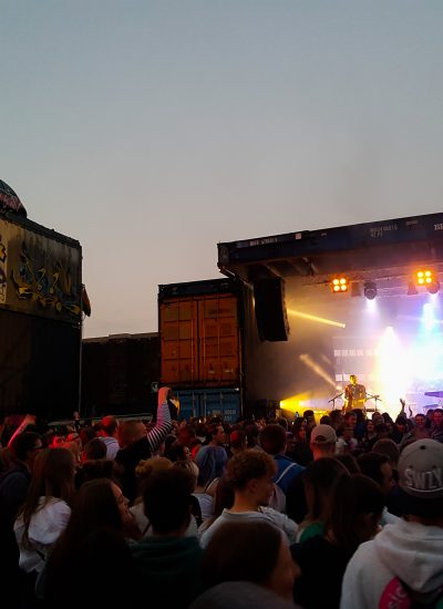 Das Foto zeigt die Bühne im Junkyard in Dortmund