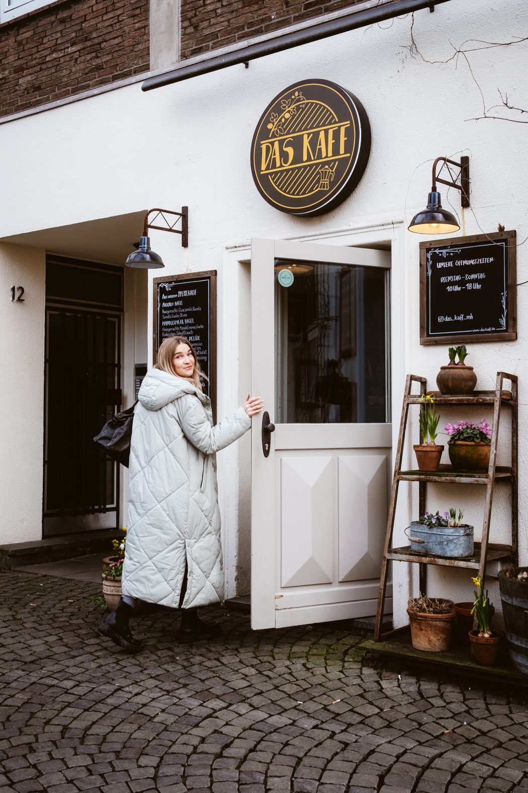 Das Bild zeigt das Kaff in Mülheim in der Ruhr von außen