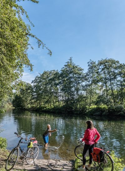 Das Foto zeigt Radfahrer auf der Römer-Lippe-Route