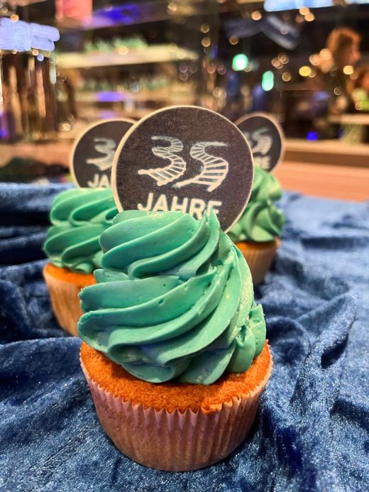 Das Foto zeigt einen 35 Jahre STARLIGHT EXPRESS Cupcake