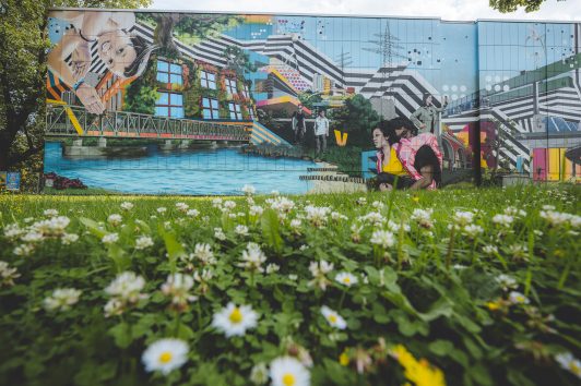 Das Foto zeigt ein Mural bei einem Graffitti Walk durch Essen