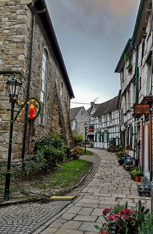 Das Foto zeigt den Weihnachtsmarkt in der Altstadt von Hattingen