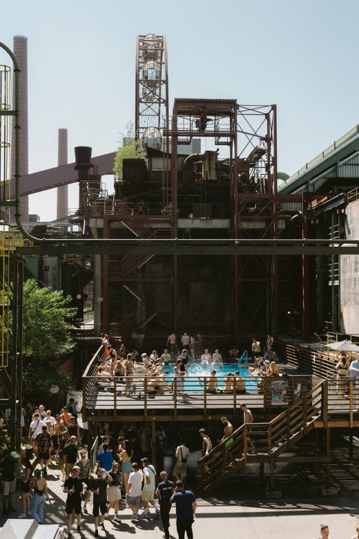 Das Bild zeigt das Stone Techno Festival auf Zollverein