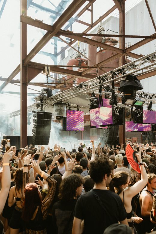 Das Bild zeigt das Stone Techno Festival auf Zollverein