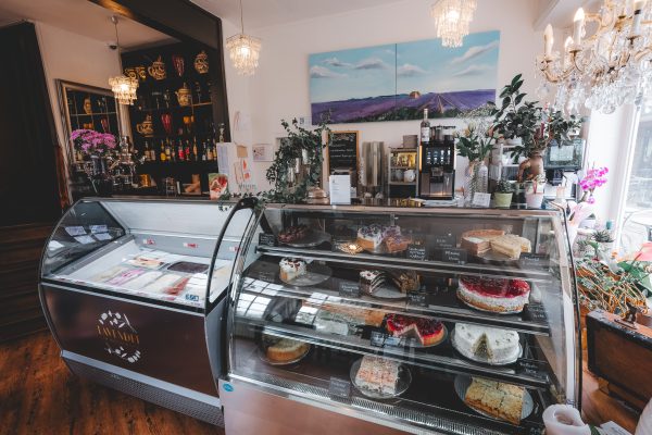 Das Foto zeigt das Café Lavendel in der Altstadt von Essen-Kettwig