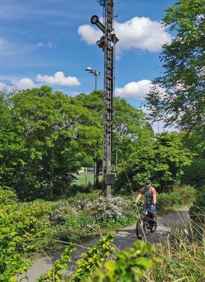 Das Foto zeigt Jochen bei der Radtour auf der Grugatrasse in Essen