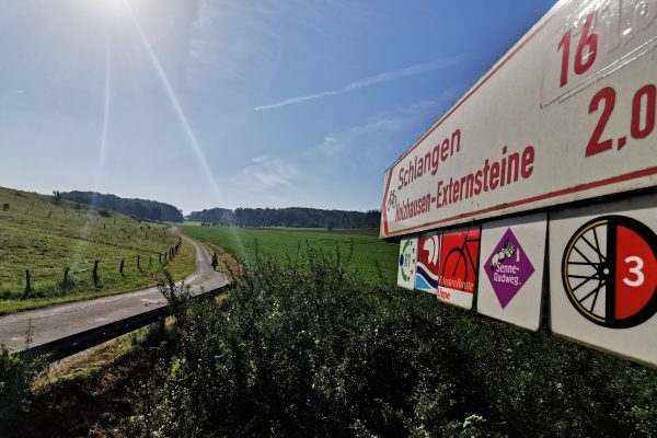 Das Foto zeigt die Beschilderung der Römer-Lippe-Route