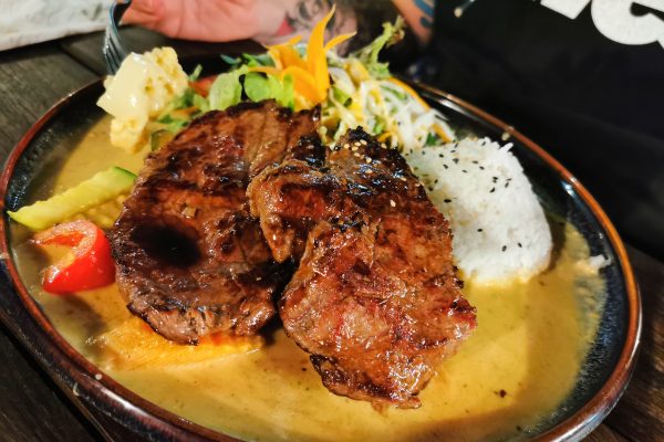 Das Foto zeigt Essen im Restaurant Papa Mi in Xanten an der Römer-Lippe-Route