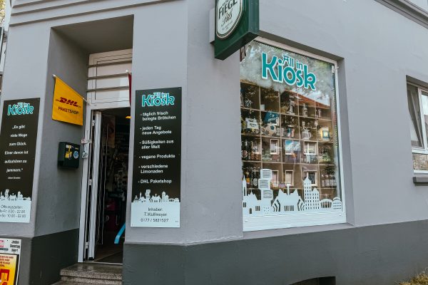 Das Foto zeigt den all in Kiosk bei einer Tag der Trinkhallen Radtour