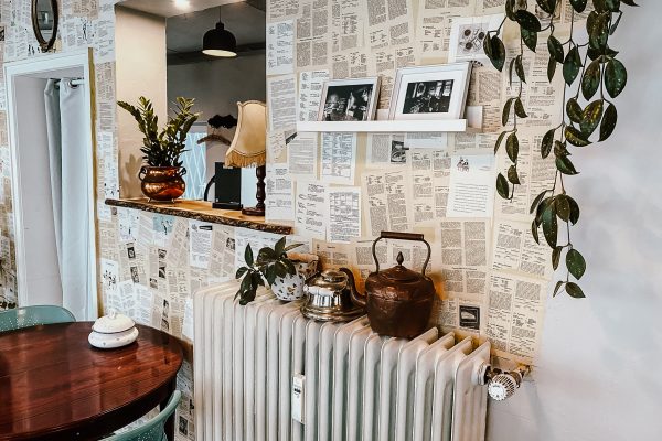 Das Foto zeigt das Café Omi backt im Szeneviertel Bochum Ehrenfeld