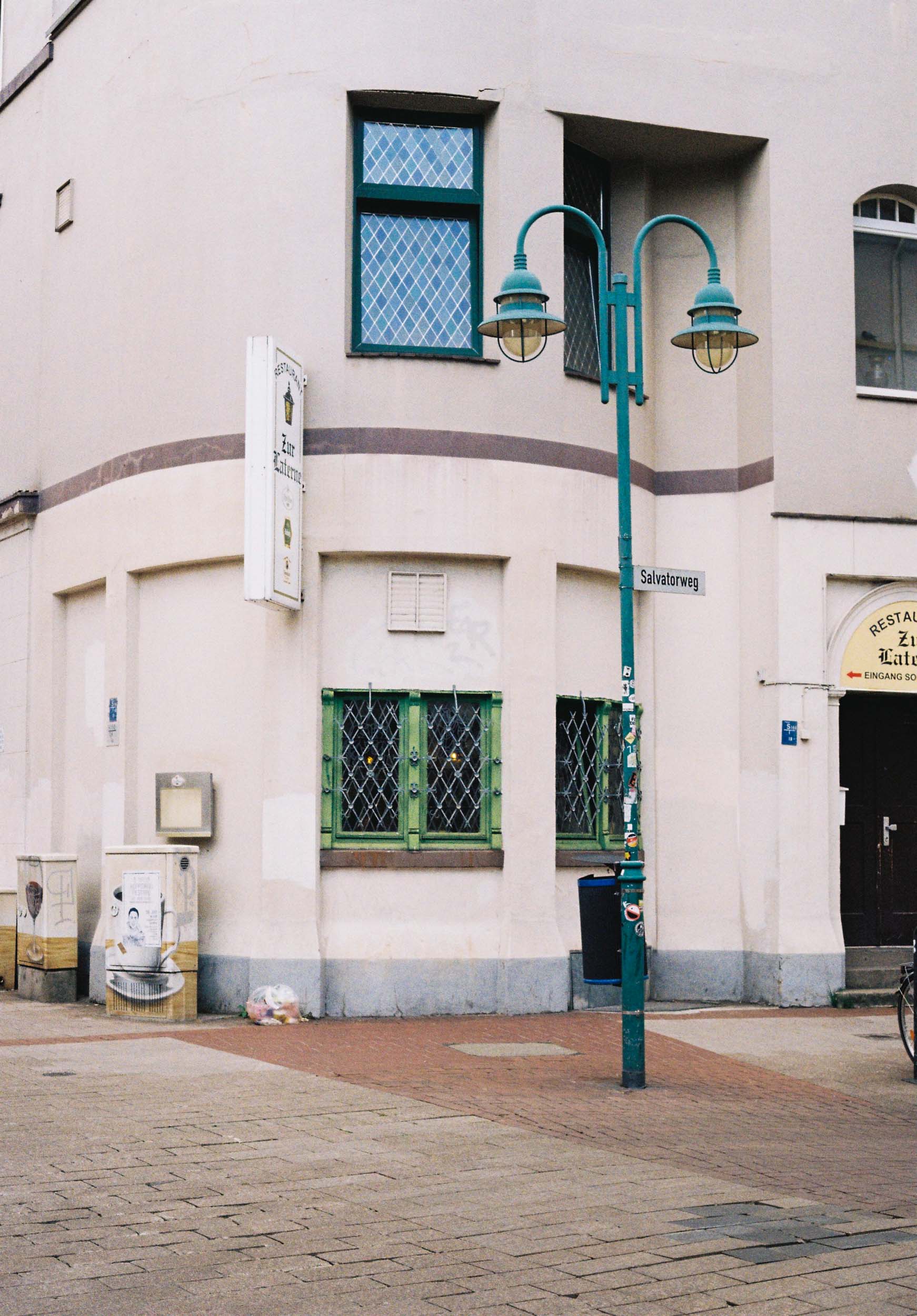 Das Foto zeigt ein Gebäude im Duisburger Dellviertel.