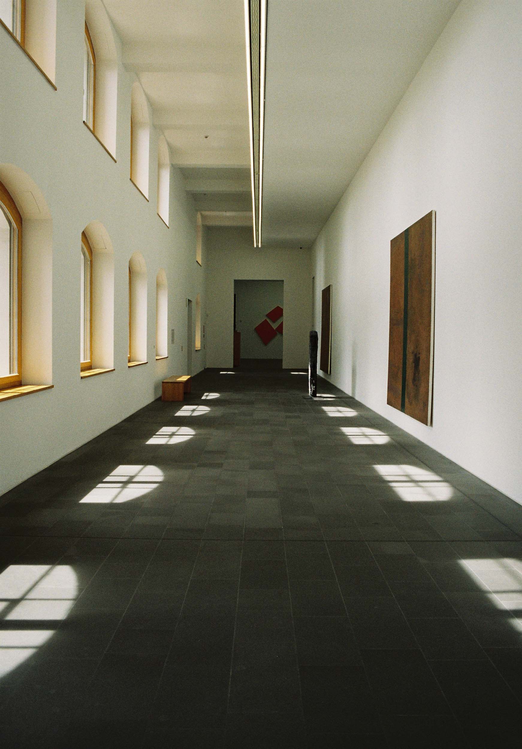 Das Foto zeigt das Museum Küppers Mühle in Duisburg von innen.