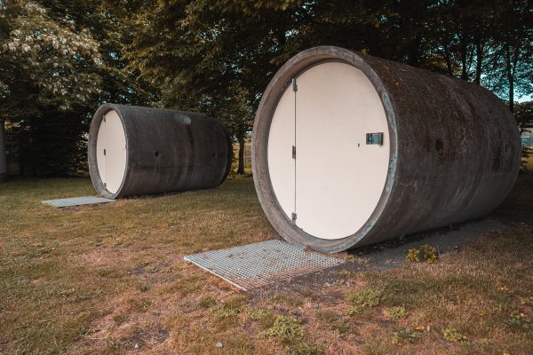 Das Foto zeigt das Röhrenhotel im Bernepark in Bottrop.