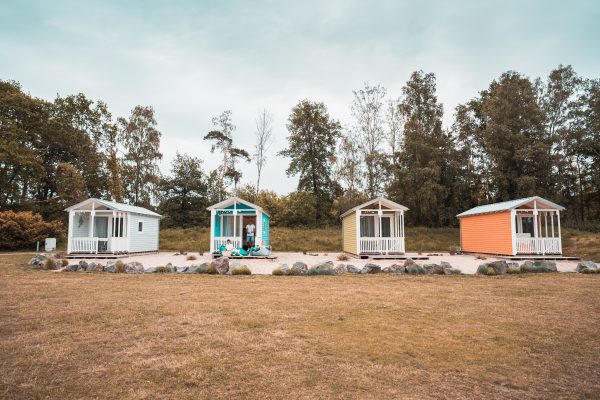 Das Bild zeigt eine Übernachtungsmöglichkeit der Dingdener Heide