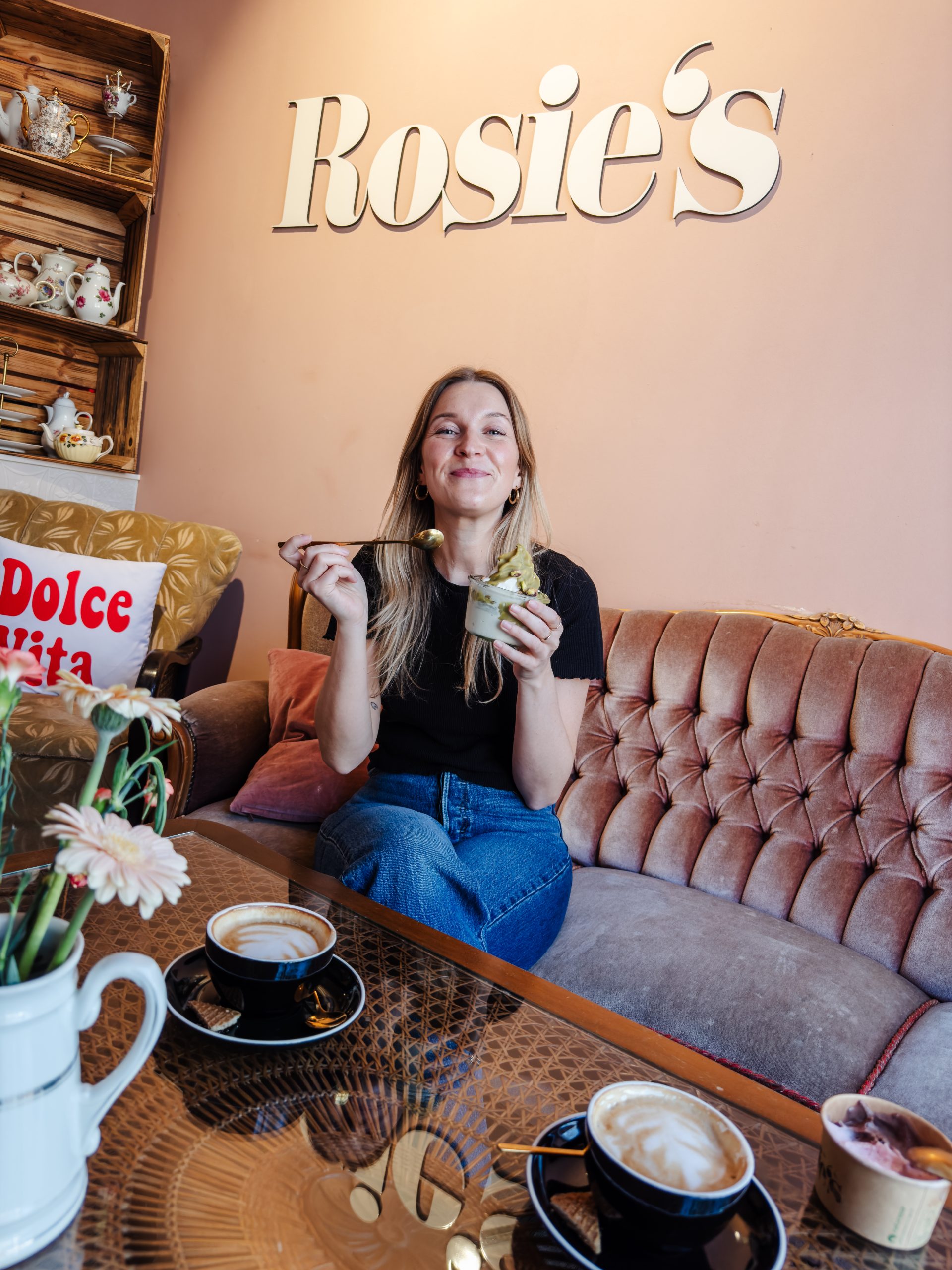 Das Foto wurde bei Rosies Eisdiele in Mülheim aufgenommen,
